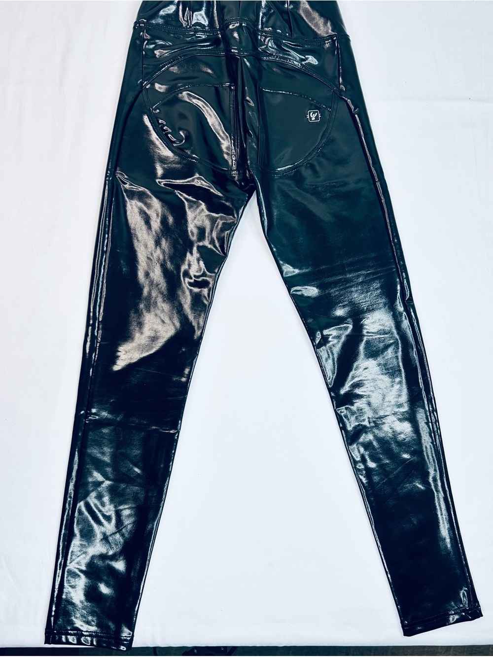 Freddy Women’s Glossy Black Skinny Jeans - Picture 2 of 3
